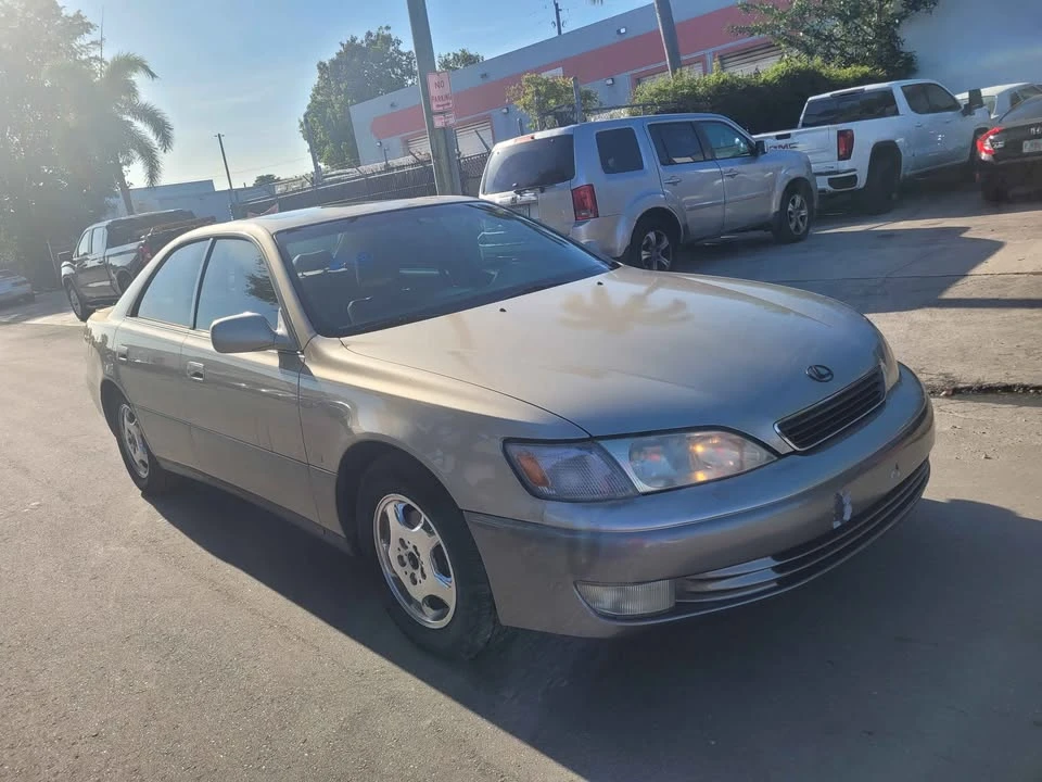 1999 Lexus ES 3rd Gen - Image 3 of 10