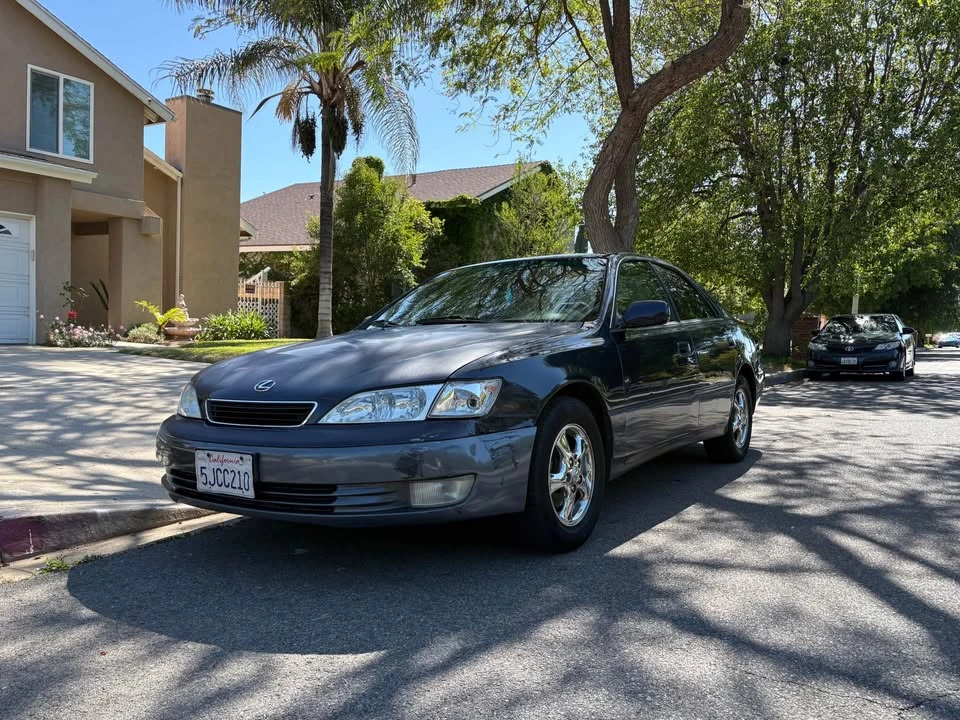 1999 Lexus ES 3rd Gen - Image 3 of 10