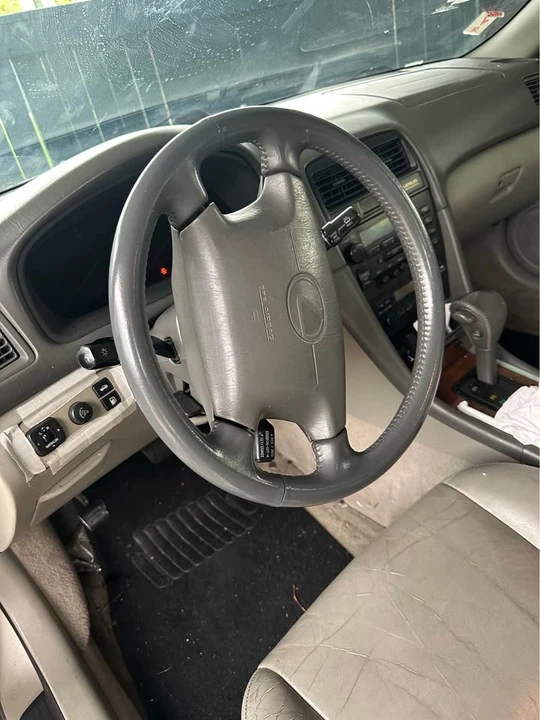 1999 Lexus ES 3rd Gen - Image 3 of 4