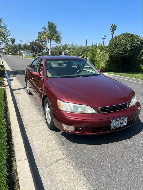 1999 Lexus ES 3rd Gen - Image 2 of 10