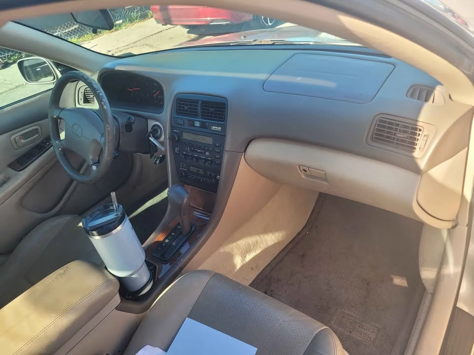 1999 Lexus ES 3rd Gen - Image 8 of 10