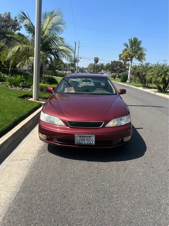 1999 Lexus ES 3rd Gen - Image 3 of 10