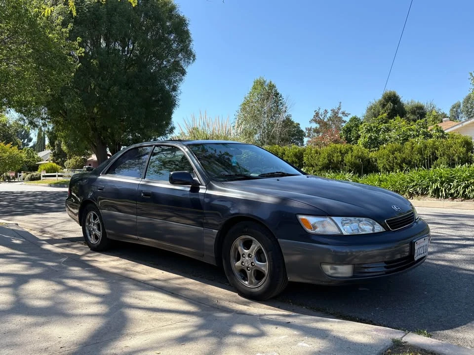 1999 Lexus ES 3rd Gen - Image 4 of 10
