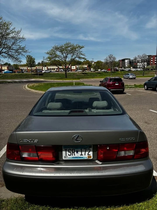 1999 Lexus ES 3rd Gen - Image 6 of 14