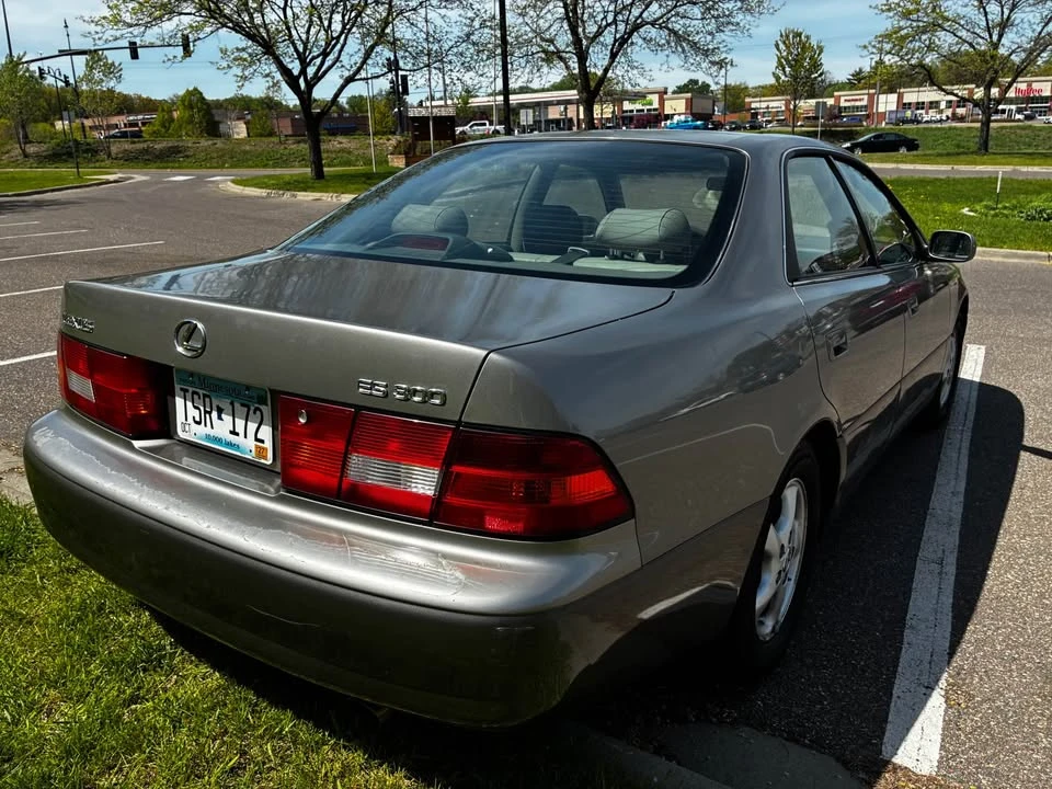 1999 Lexus ES 3rd Gen - Image 5 of 14