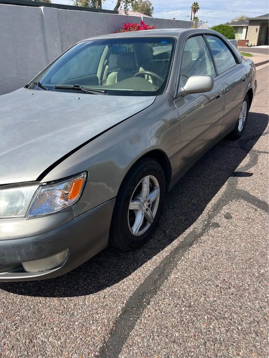 1999 Lexus ES 3rd Gen - Image 2 of 13