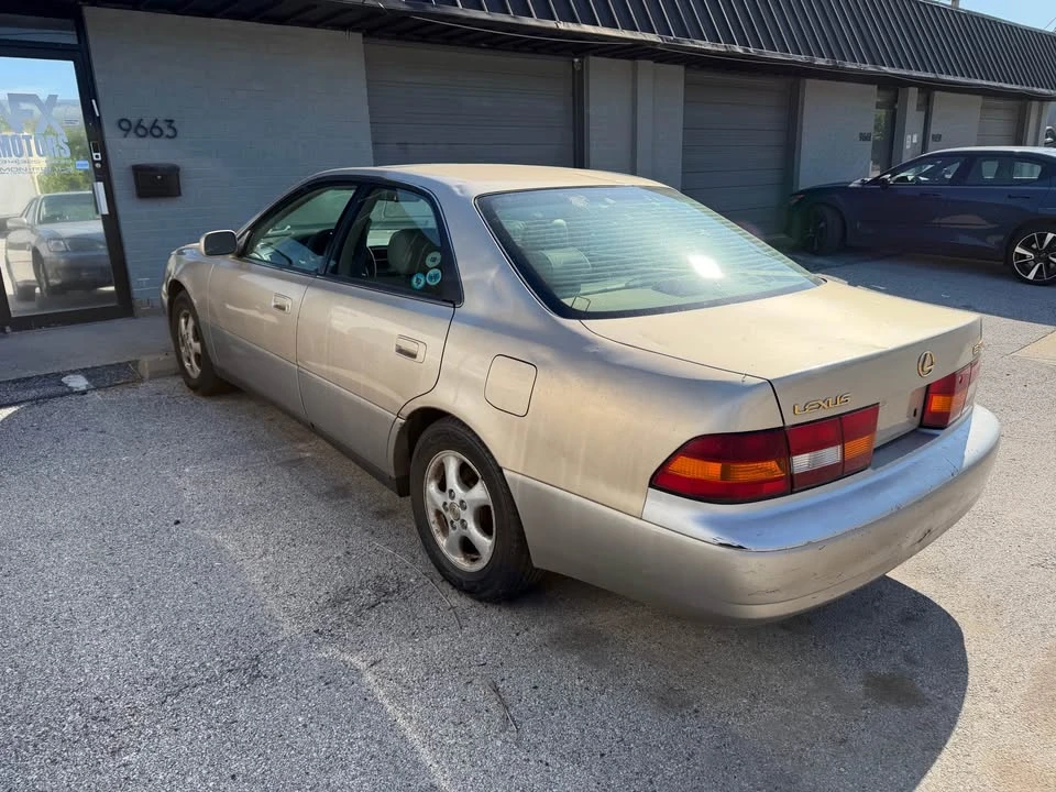1999 Lexus ES 3rd Gen - Image 4 of 5