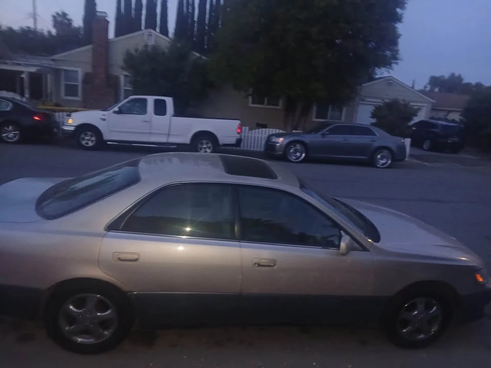 1999 Lexus ES 3rd Gen - Image 3 of 12