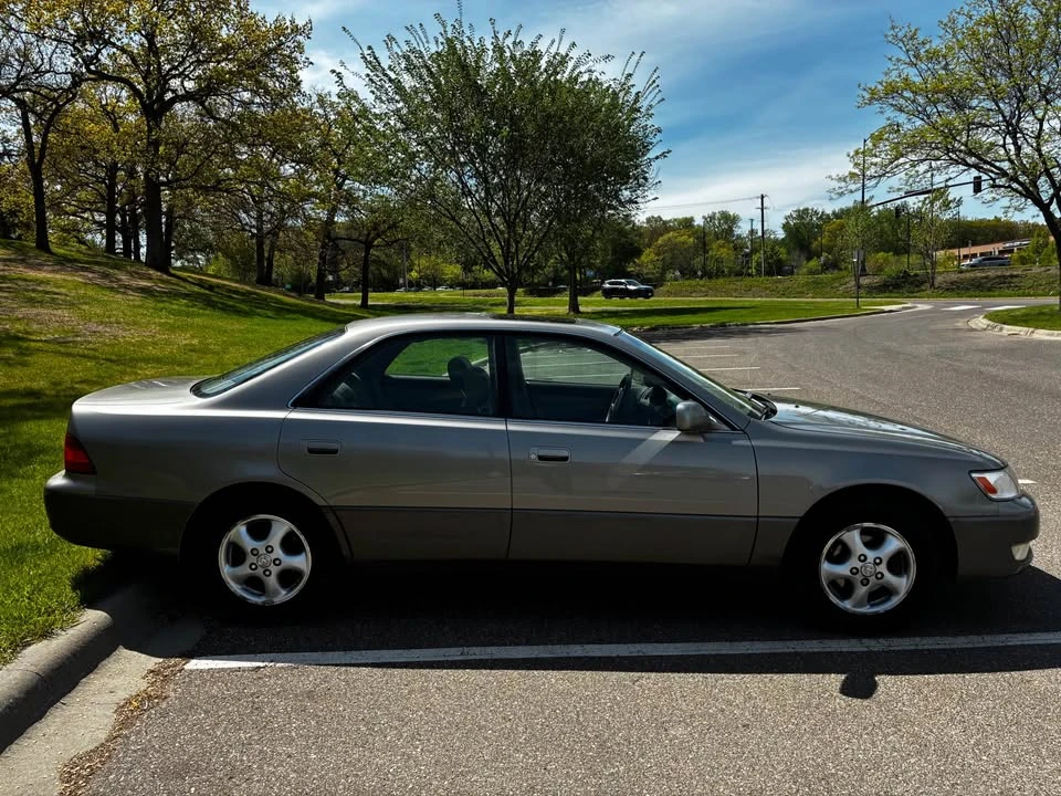 1999 Lexus ES 3rd Gen - Image 4 of 14