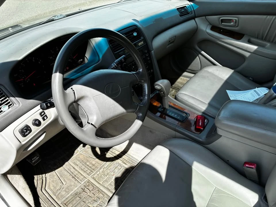 1999 Lexus ES 3rd Gen - Image 10 of 14