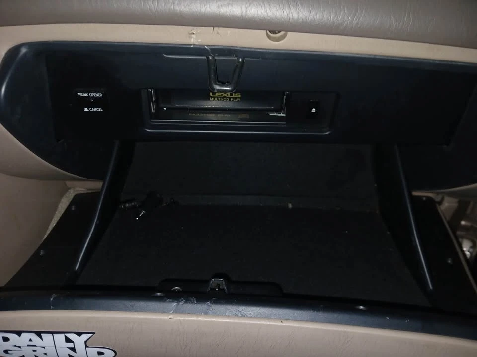 1999 Lexus ES 3rd Gen - Image 8 of 12