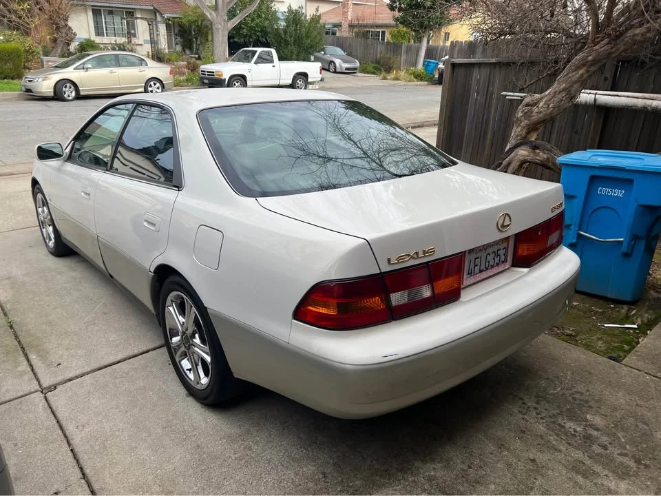 1999 Lexus ES 3rd Gen - Image 5 of 6