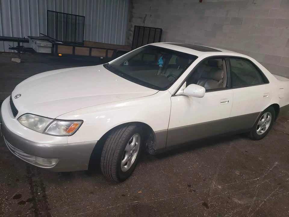 1999 Lexus ES 3rd Gen - Image 2 of 8