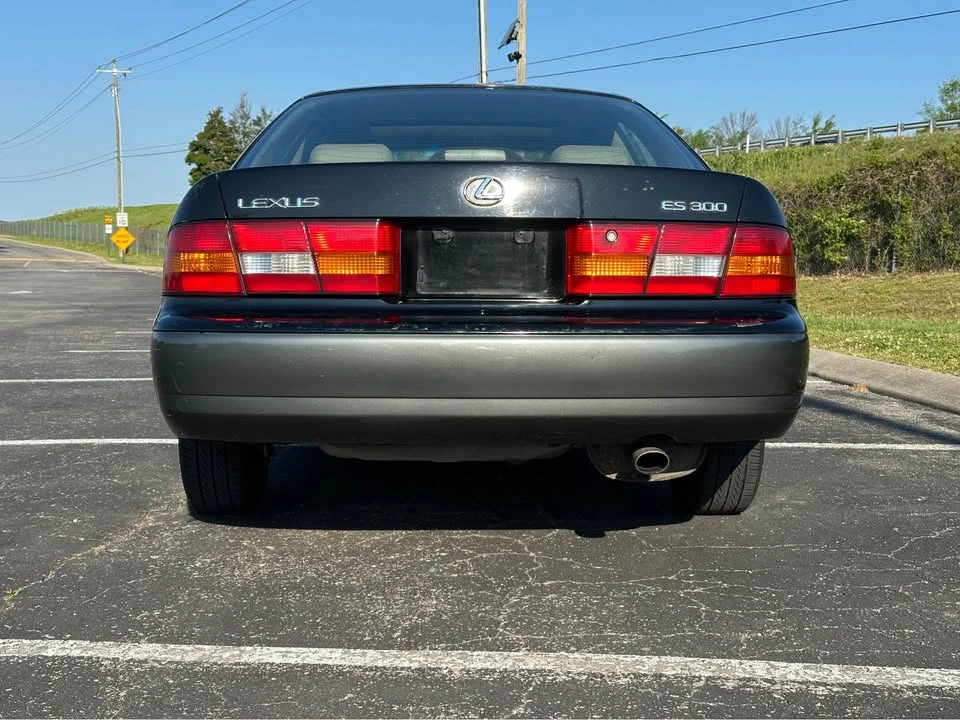 1999 Lexus ES 3rd Gen - Image 4 of 21