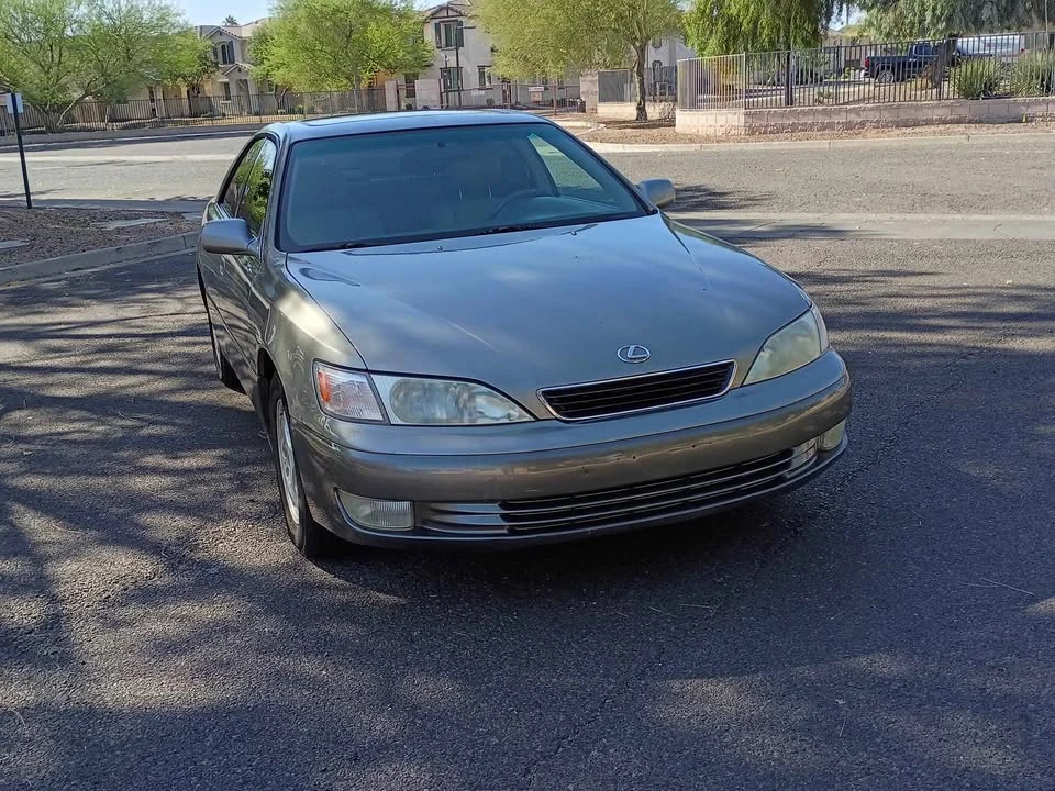 1999 Lexus ES 3rd Gen - Image 2 of 8