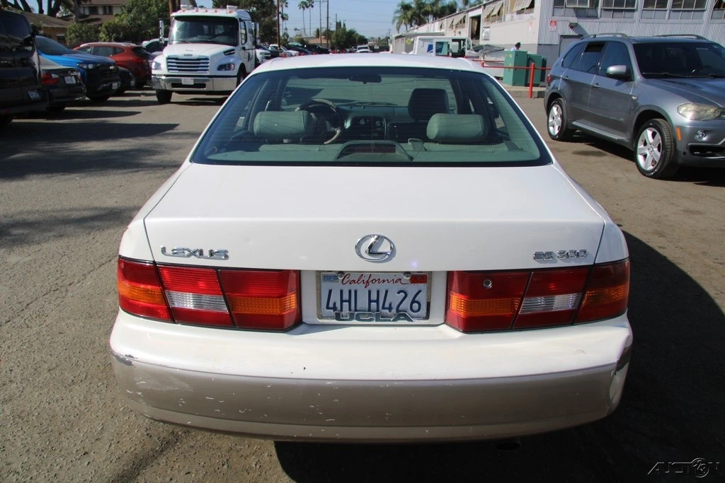 1999 Lexus ES 3rd Gen - Image 5 of 21
