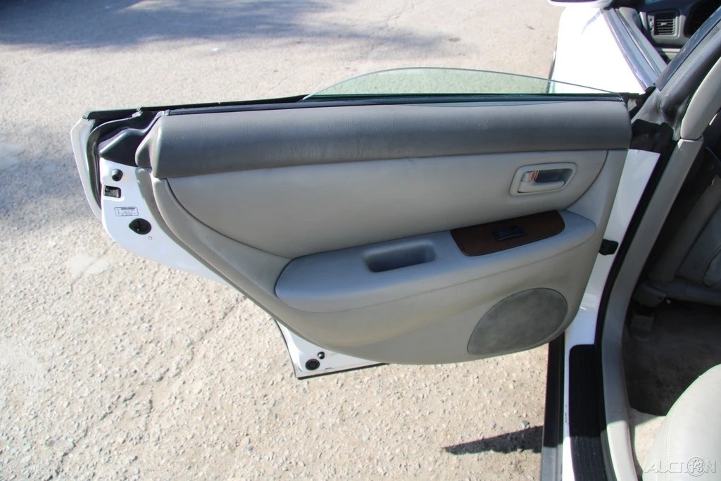 1999 Lexus ES 3rd Gen - Image 19 of 21
