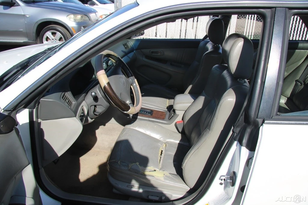 1999 Lexus ES 3rd Gen - Image 13 of 21