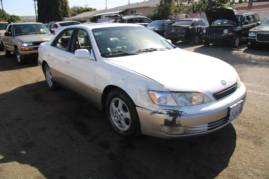 1999 Lexus ES 3rd Gen - Image 8 of 21