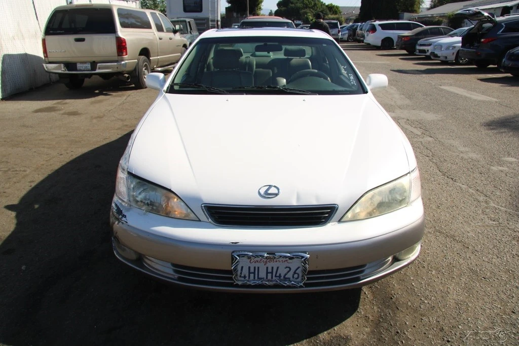 1999 Lexus ES 3rd Gen - Image 9 of 21