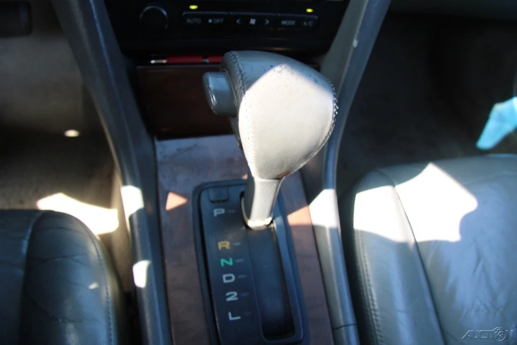 1999 Lexus ES 3rd Gen - Image 18 of 21