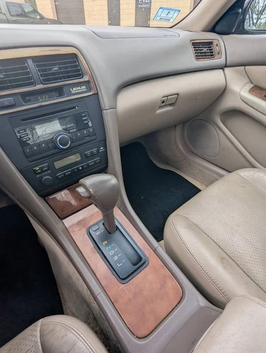 1999 Lexus ES 3rd Gen - Image 13 of 19