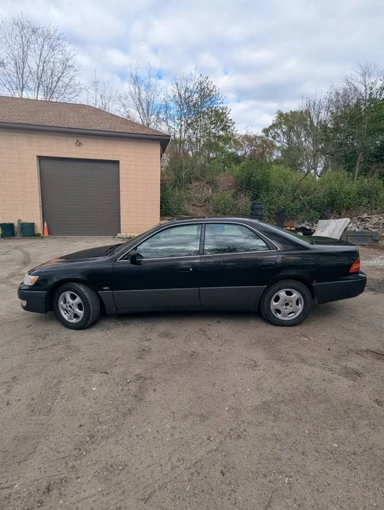 1999 Lexus ES 3rd Gen - Image 9 of 19