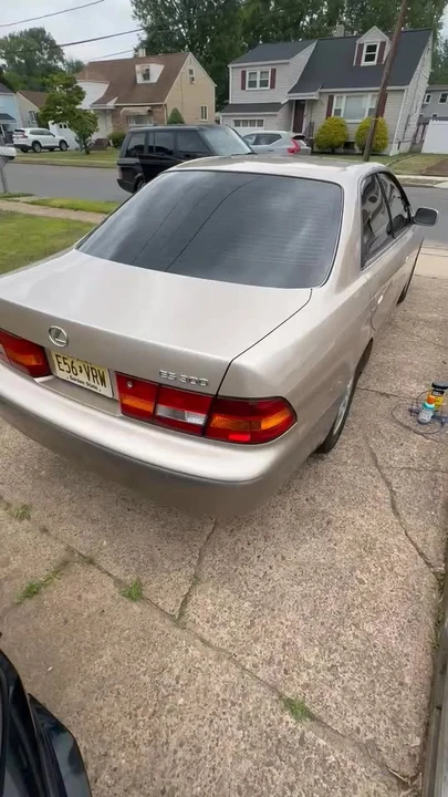 1999 Lexus ES 3rd Gen - Image 11 of 11