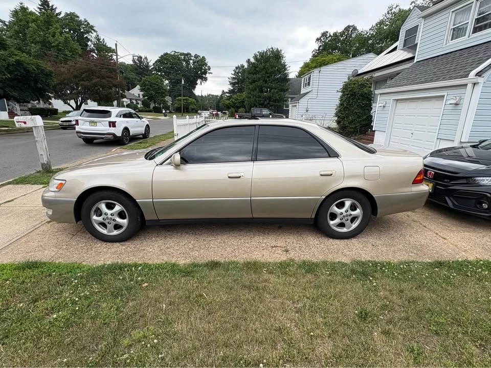 1999 Lexus ES 3rd Gen - Image 6 of 11