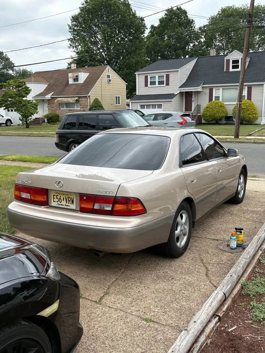 1999 Lexus ES 3rd Gen - Image 3 of 11