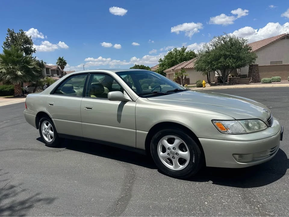 1999 Lexus ES 3rd Gen - Image 3 of 9