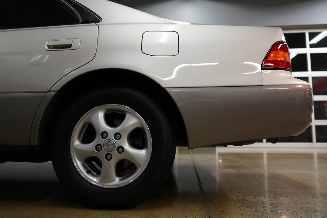 1999 Lexus ES 3rd Gen - Image 22 of 31