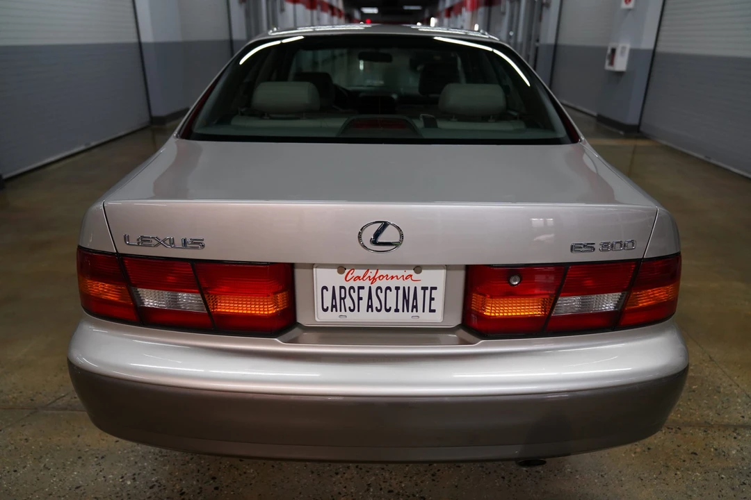 1999 Lexus ES 3rd Gen - Image 7 of 31