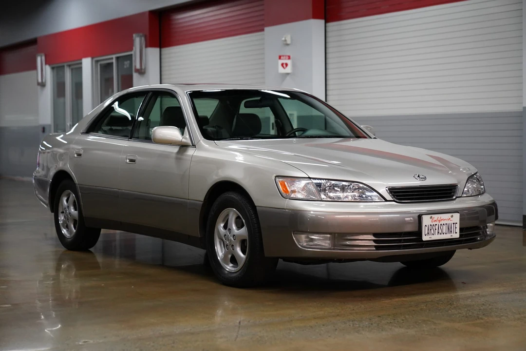1999 Lexus ES 3rd Gen - Image 10 of 31