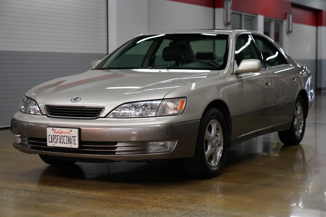 1999 Lexus ES 3rd Gen - Image 2 of 31
