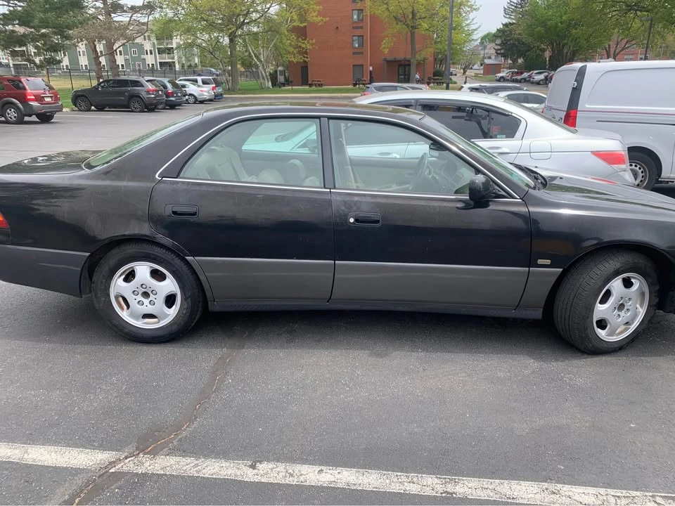 1999 Lexus ES 3rd Gen - Image 2 of 4