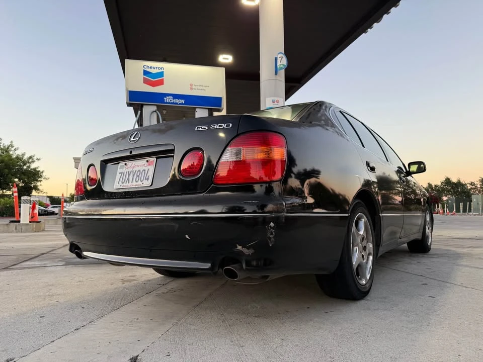 1999 Lexus GS 2nd Gen - Image 5 of 10