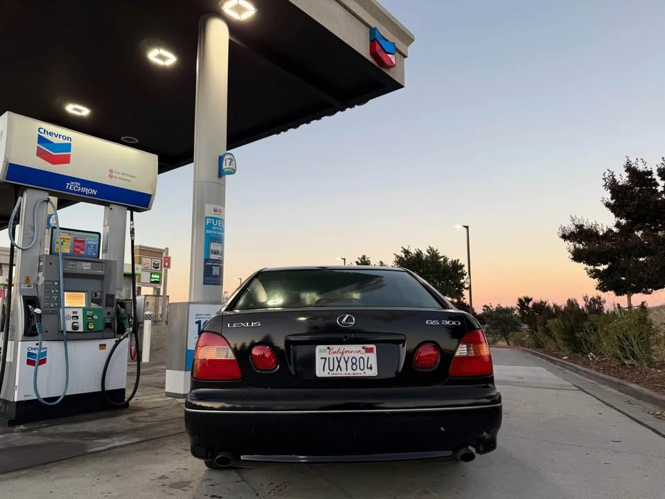 1999 Lexus GS 2nd Gen - Image 3 of 10