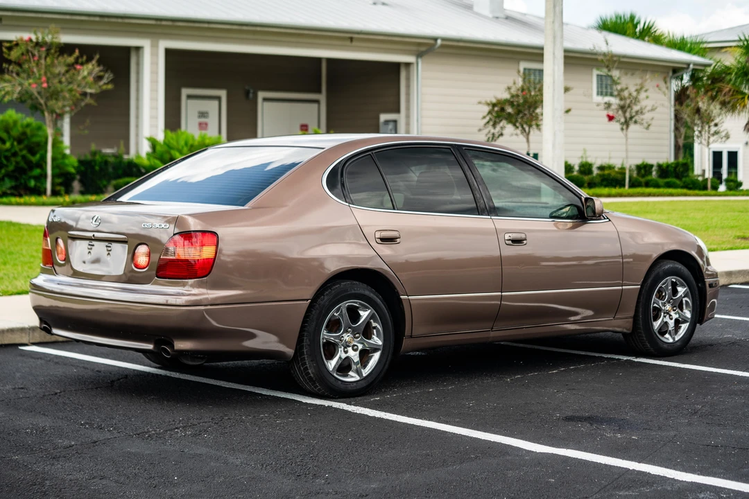 1999 Lexus GS 1st Gen - Image 21 of 31