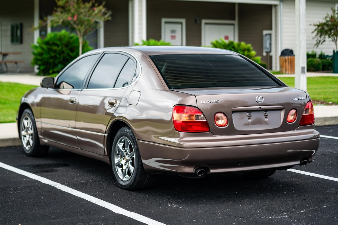 1999 Lexus GS 1st Gen - Image 16 of 31