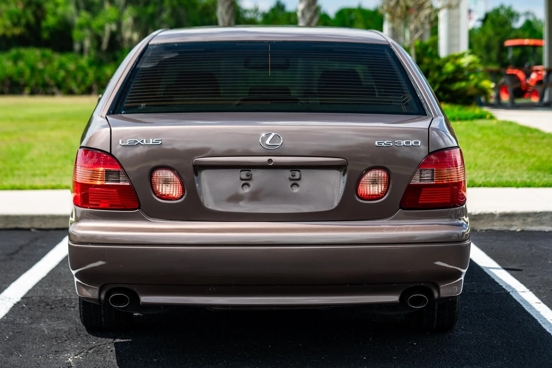 1999 Lexus GS 1st Gen - Image 5 of 31