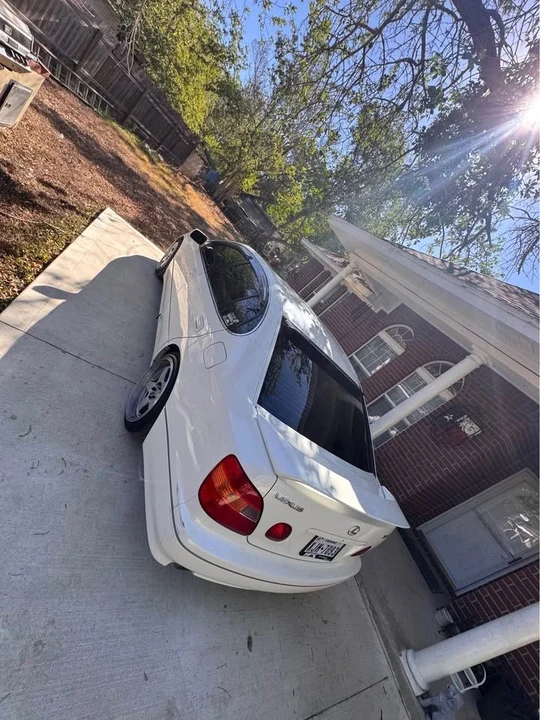 1999 Lexus GS 2nd Gen - Image 2 of 11