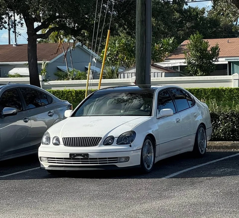 1999 Lexus GS 2nd Gen - Image 4 of 11
