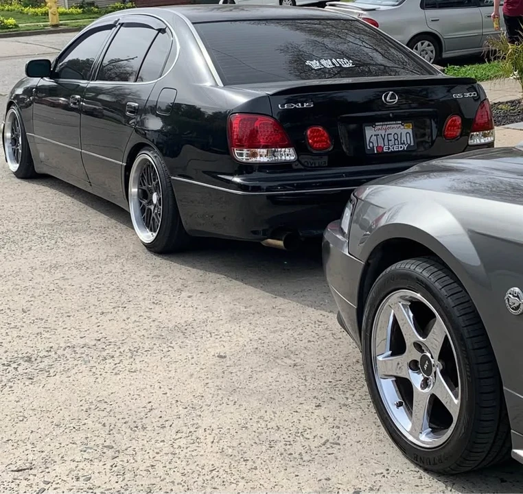 1999 Lexus GS 2nd Gen - Image 4 of 11