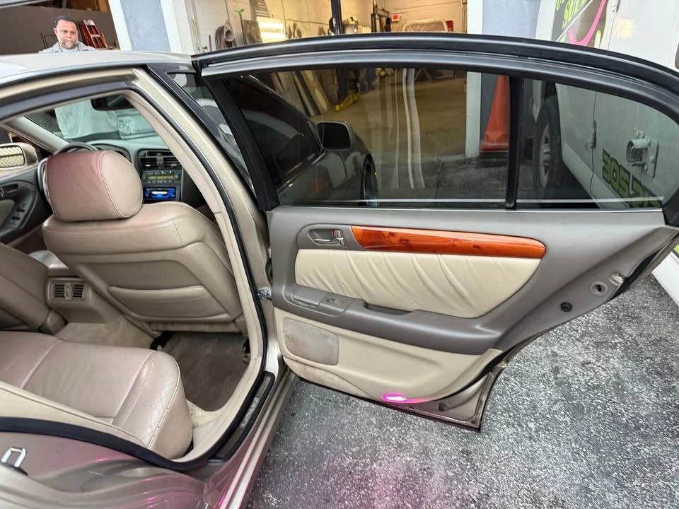 1999 Lexus GS 2nd Gen - Image 18 of 19
