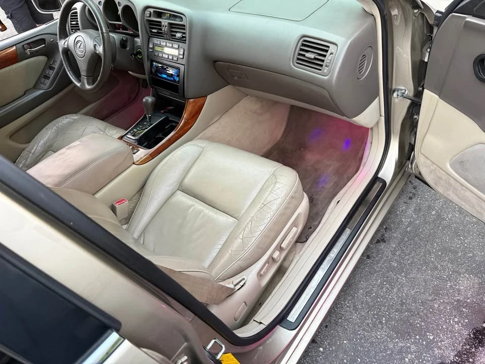 1999 Lexus GS 2nd Gen - Image 12 of 19