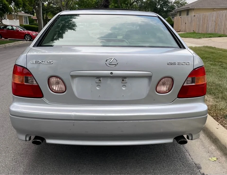 1999 Lexus GS 2nd Gen - Image 4 of 9