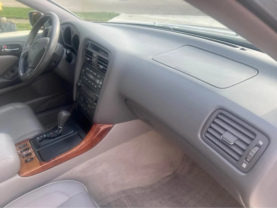 1999 Lexus GS 2nd Gen - Image 13 of 14