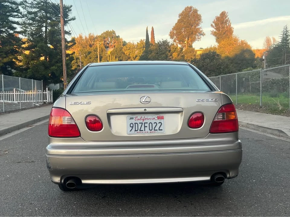 1999 Lexus GS 2nd Gen - Image 4 of 10