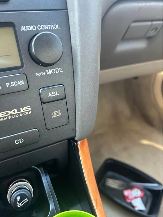 1999 Lexus GS 2nd Gen - Image 11 of 12